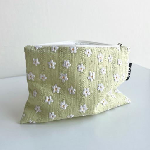 [OIA] 데이지 파우치 - 라이트그린