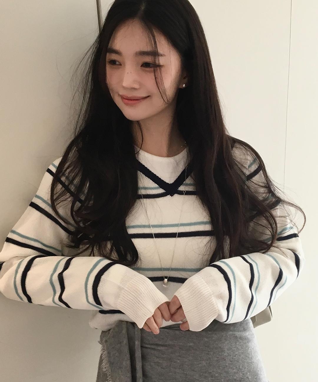 아워호프 린넨 헤더 스트라이프 브이넥 니트 - Ivory