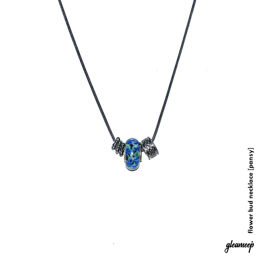 flower bud necklace [pansy]