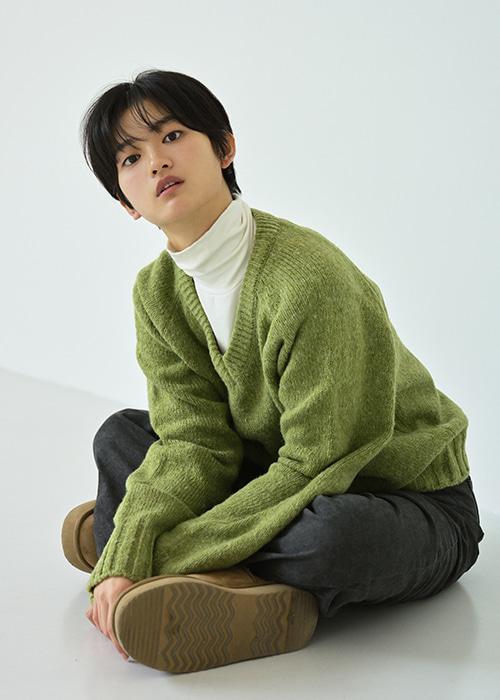 말차 소프트 V넥 니트