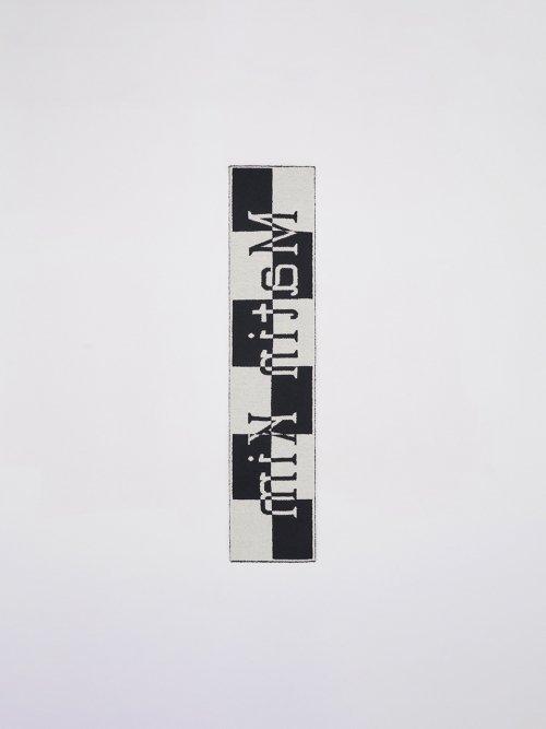 LOGO CHECKBOARD MUFFLER IN IVORY