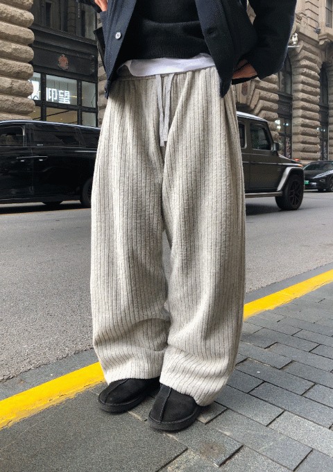 루즈 라인 니트 팬츠