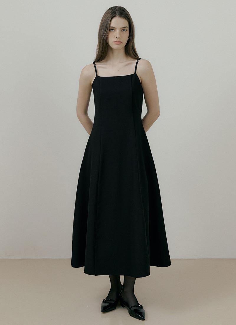 RIE FLARE SLEEVELESS OPS BLACK