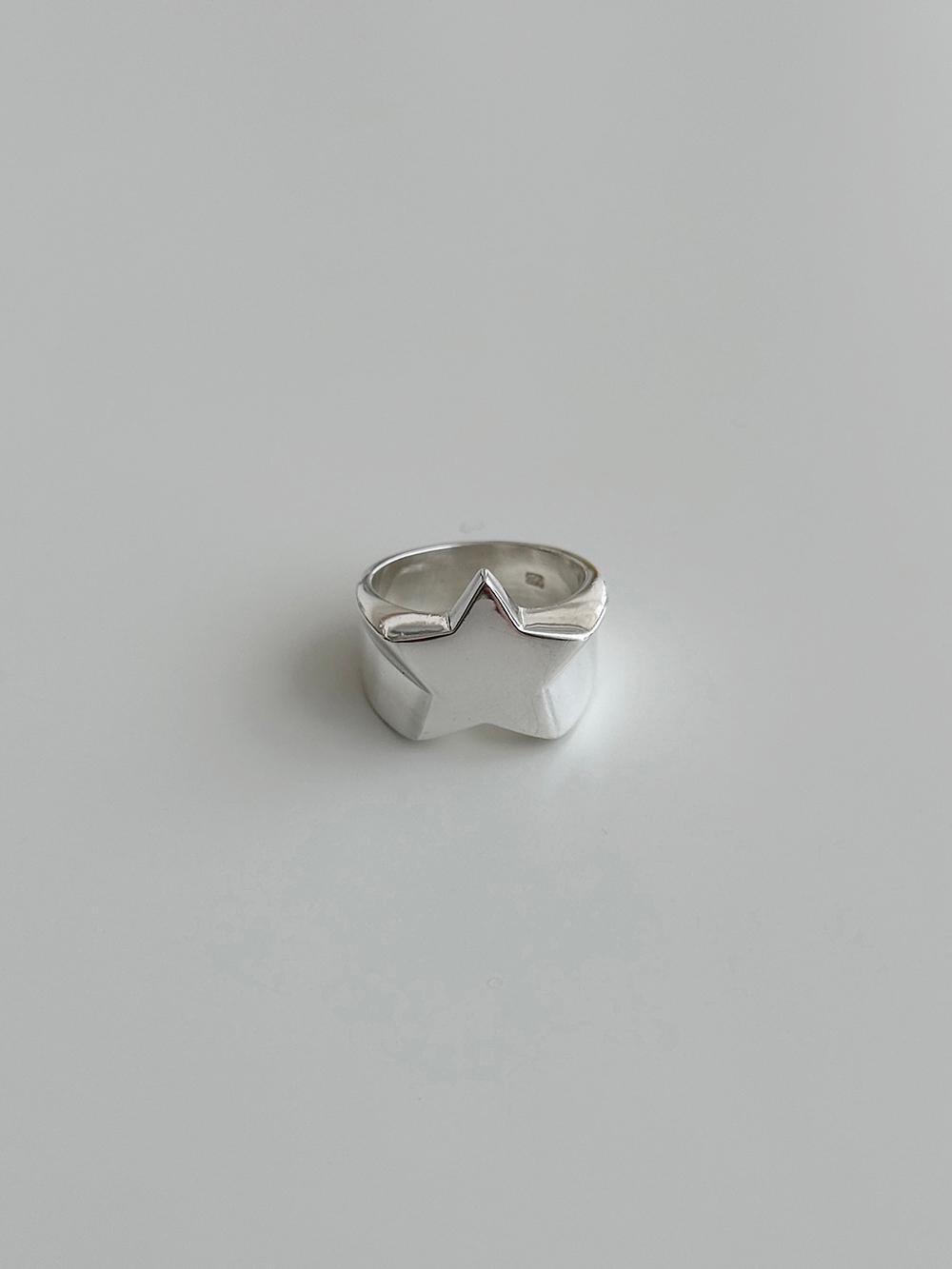 VOLUME STAR RING