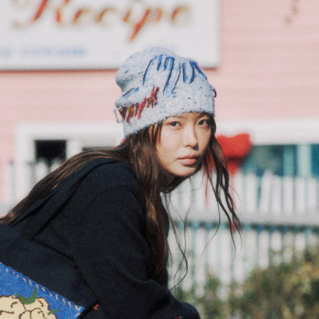 DRAWING BEANIE LIGHT GREY