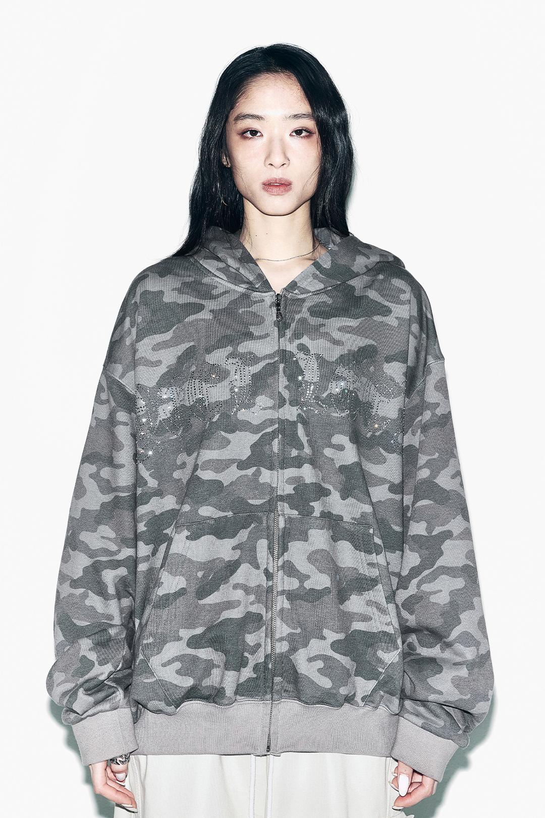 STUDDED ZIP-UP HOODIE OVERSIZED CAMO