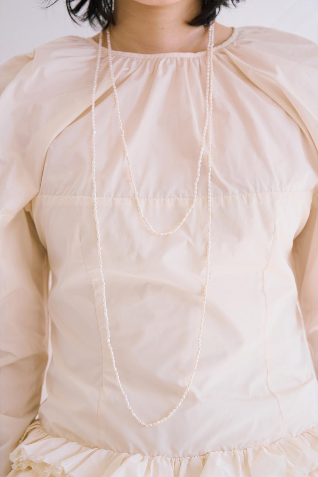 Tiny Oval Pearl Long Necklace (S)