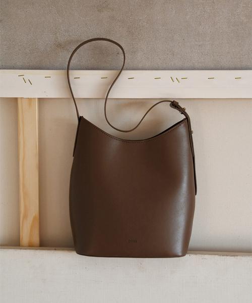 엘로 버킷백 Elo Bucket Bag_Mahogany