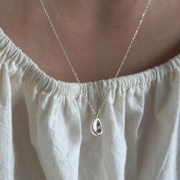 Seal necklace