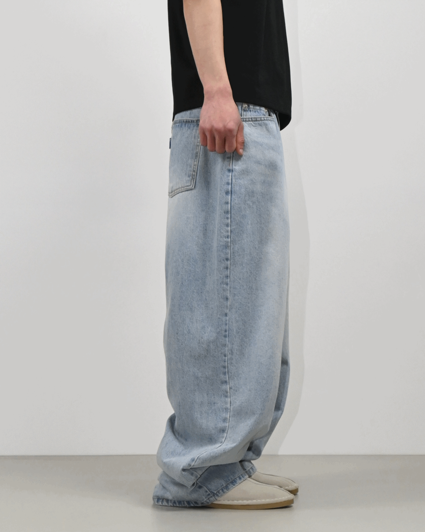 natural curved denim pants