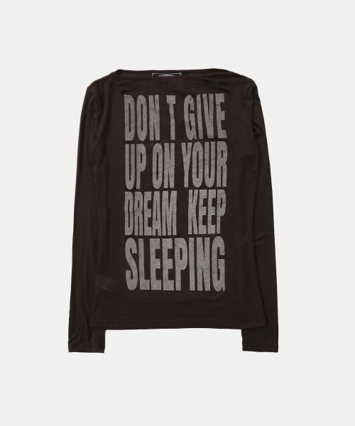 KEEP SLEEPING 보트넥 루즈핏 티 - 초콜릿