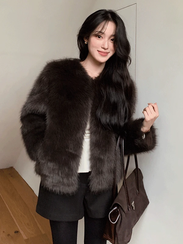 [리얼보다 리얼같은/무료배송] only. 프리미엄 홀리데이 퍼자켓 - 2 color