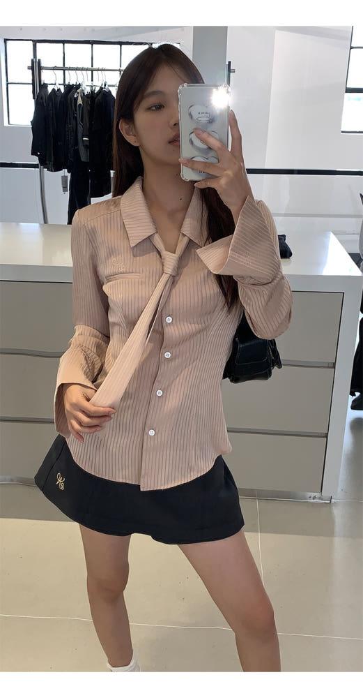 핑크 새틴 스트라이프셔츠