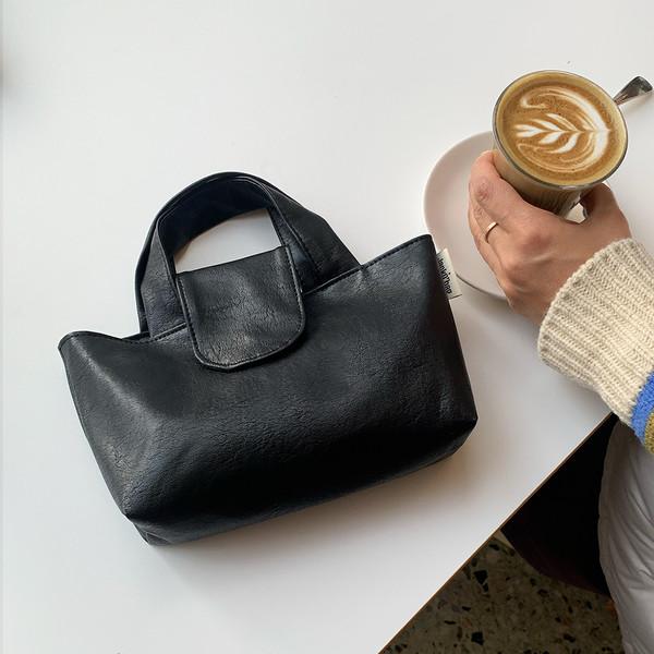 Leather mini tote bag 레더 미니토트백 BLACK