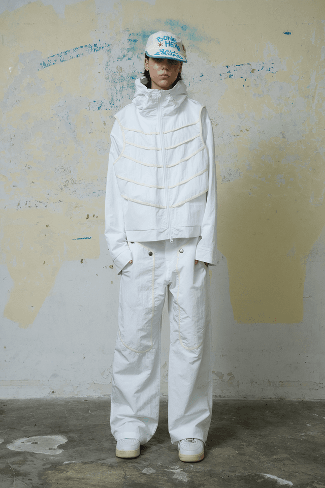 CATCHER'S ARMOR WINDBREAKER JACKET (WHITE)