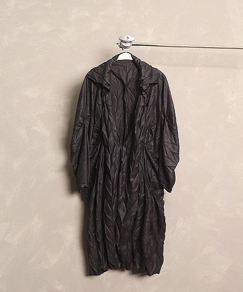 ISSEY MIYAKE FETE Pleats Coat