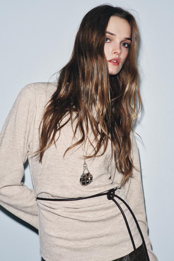 벨티드 스트럭처 탑