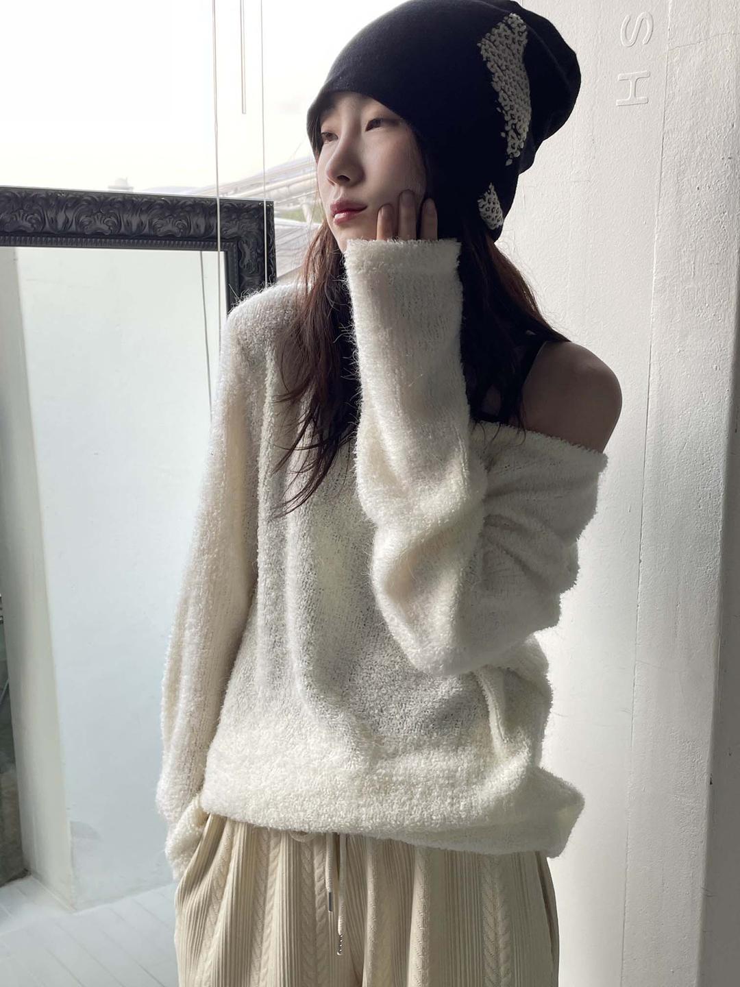 round cozy knit