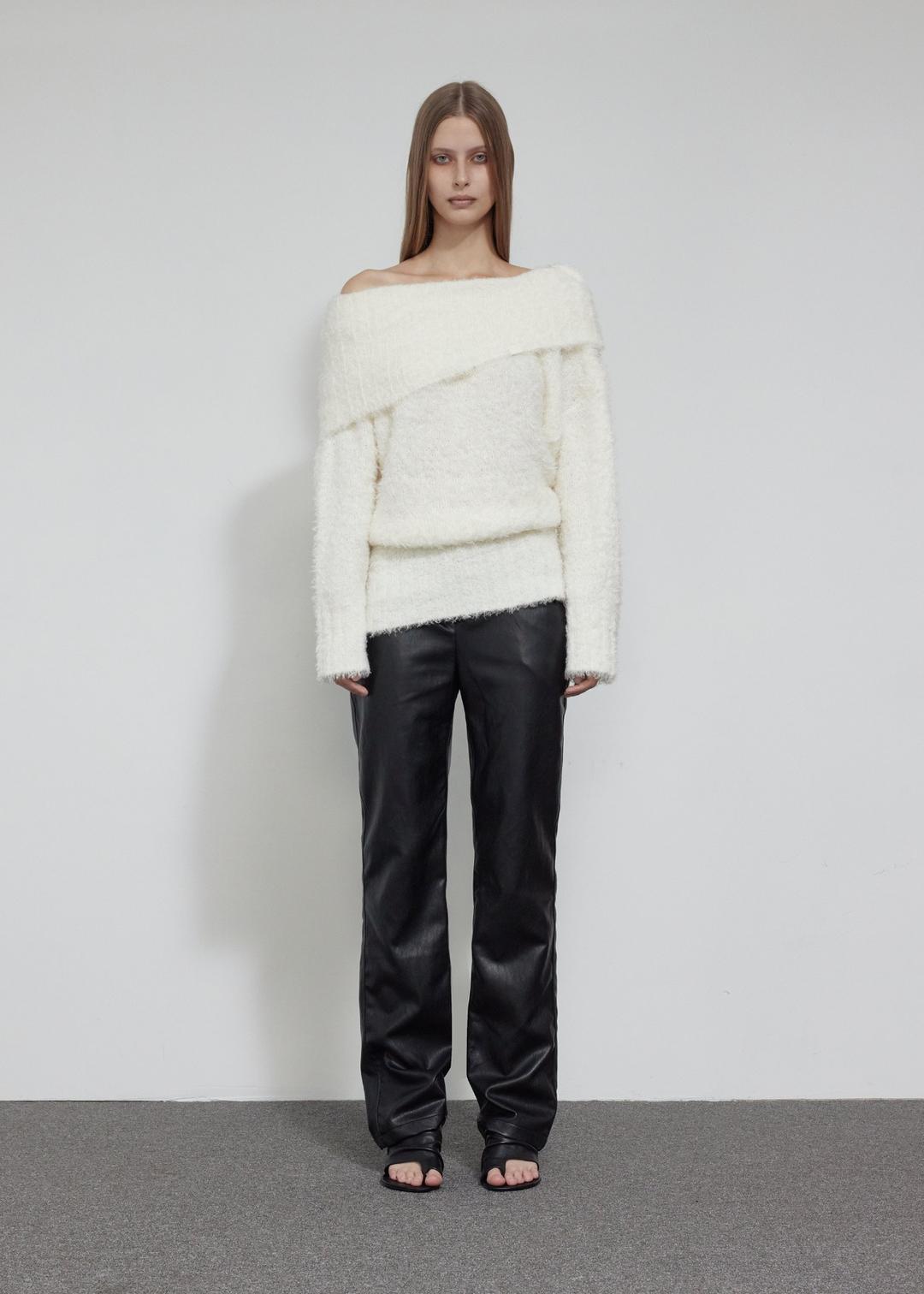 OFF SHOULDER BOUCLE KNIT, IVORY