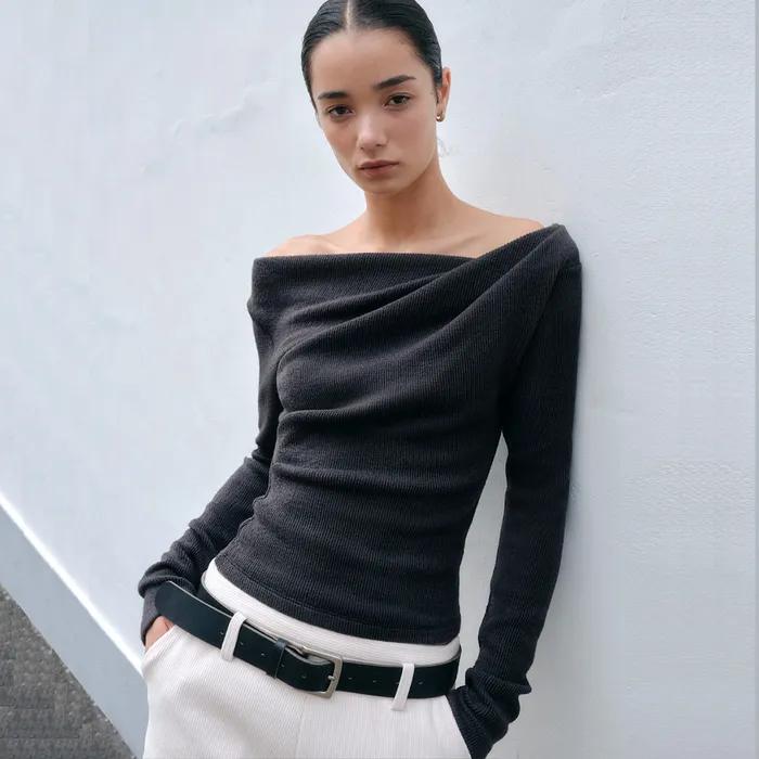 [29CM 단독] [15차 리오더] VIA SHIRRING TOP_CHARCOAL