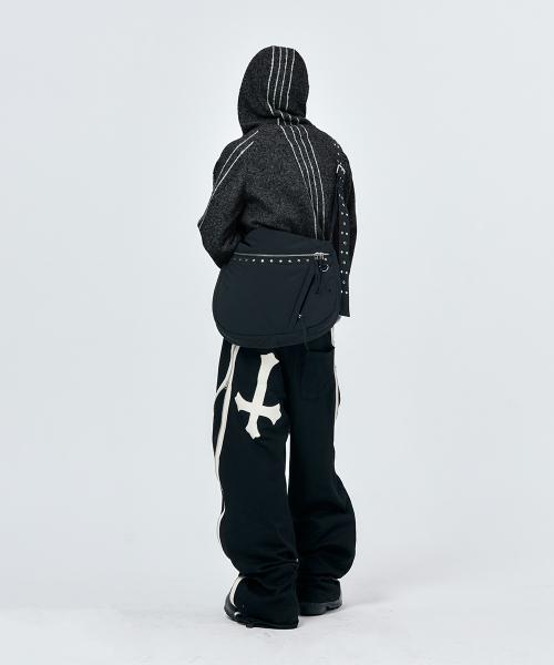 CURVED ZIPPER SWEATPANTS BLACK