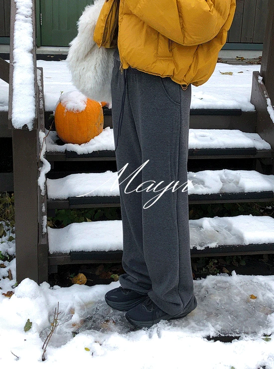 [🔴 라이브 앵콜 세일/윈터비❄️/Mayvi] Thelma 세미부츠컷 기모 트레이닝 팬츠 (2 color/2 length)