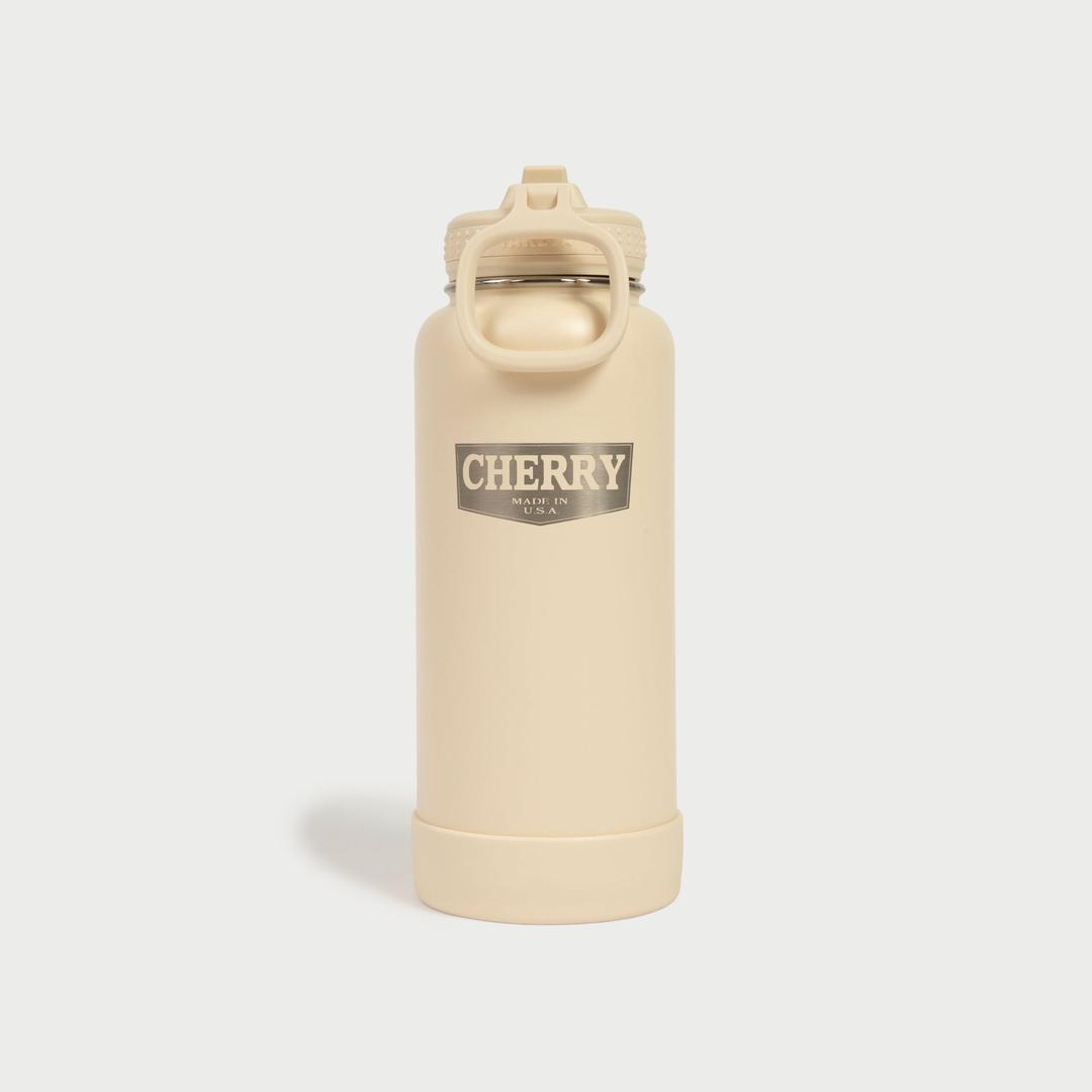 Cherry x Takeya 32oz Water Bottle (Oat Milk)