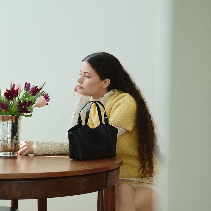 [6.12 순차 출고] 베르 토트백 Vert Tote Bag_Black