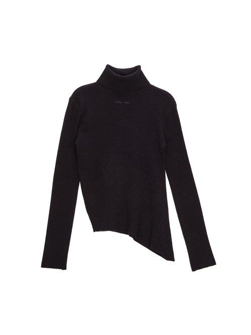 TURTLE NECK UNBALANCE KNIT PULLOVER IN BLACK