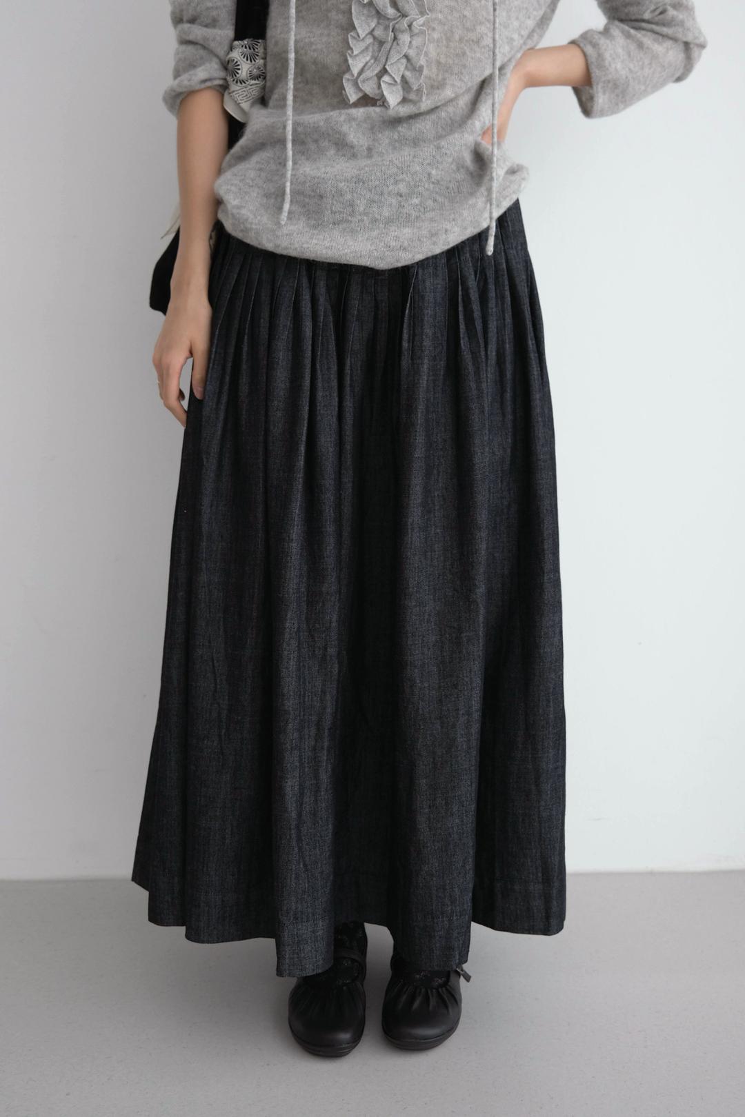 Denim pintuck banding skirt