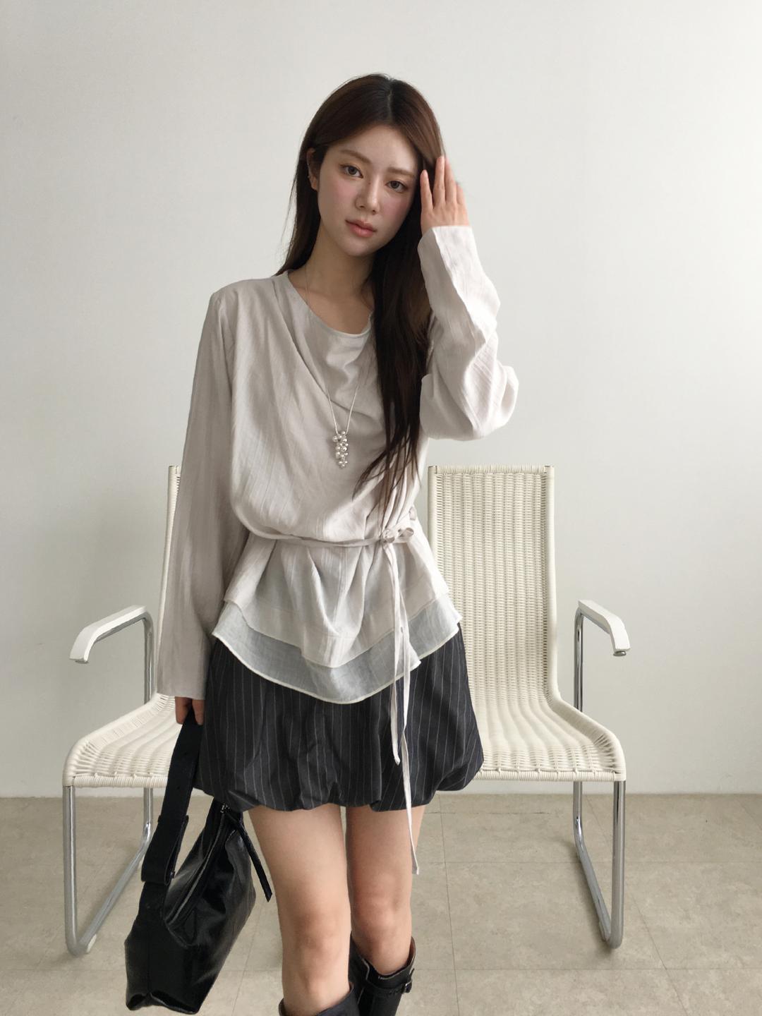 노비야카 Deep drape scarf blouse (Ivory, gray)