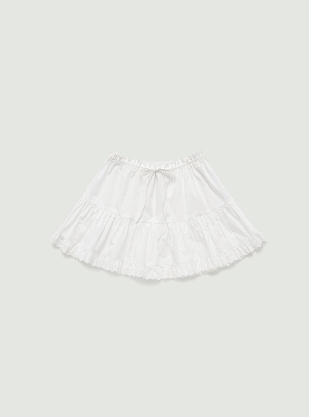 Shirring lace mini skirt. White