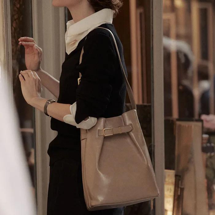 Sac de Ceinture Large FA3AB243-H8