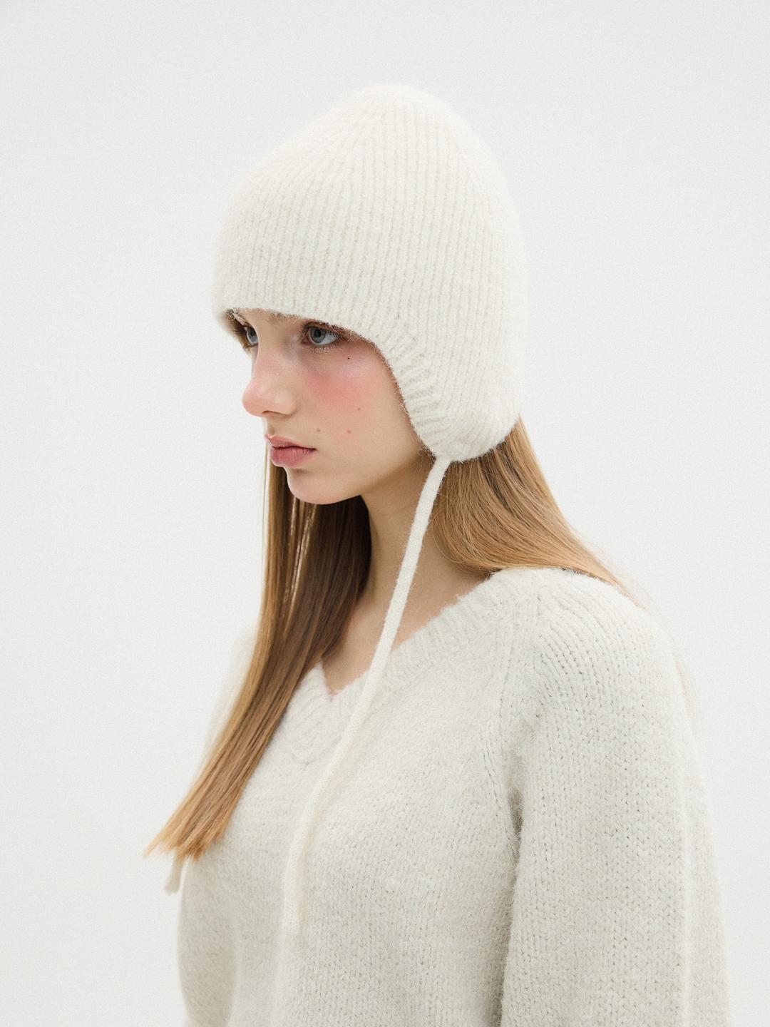 Cozy Wool Earflap Beanie (Ivory)