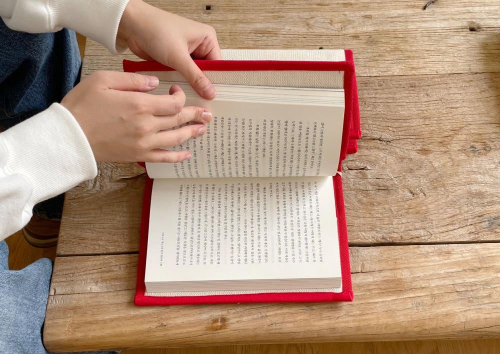 슬로우스티치 프레임 북커버 ( 레드 ) - 작은도서/일반도서/민음사세계문학전집