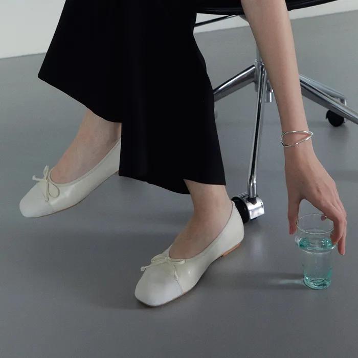 (3일 배송/퍼 안감/단독) Baily 베일리 리본 투톤 플랫 (14color l 260mm까지)