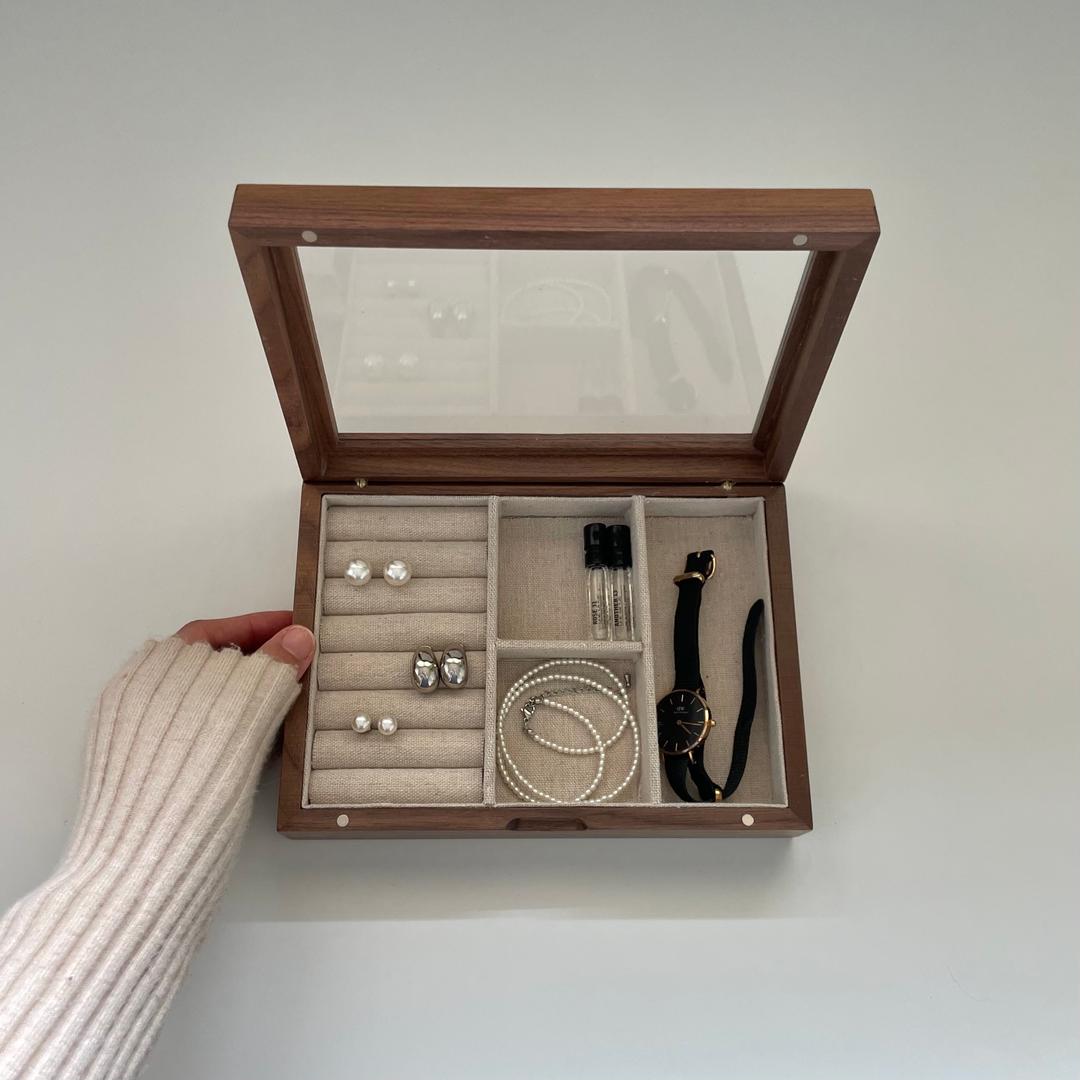 (6.29-6.30) Walnut Jewelry Box