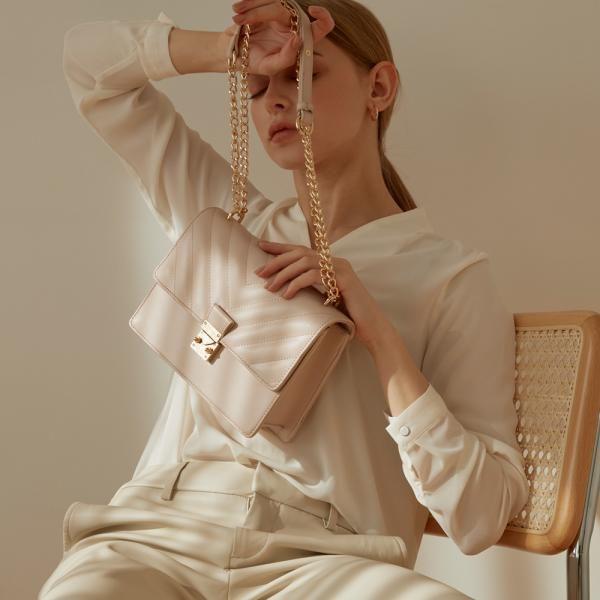 레트로 퀼팅 플립백 핑크베이지 CLAB19B04BIP