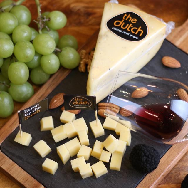 스페셜 트러플 치즈 - 트러플의 진한 풍미(The Dutch Truffle cheese)
