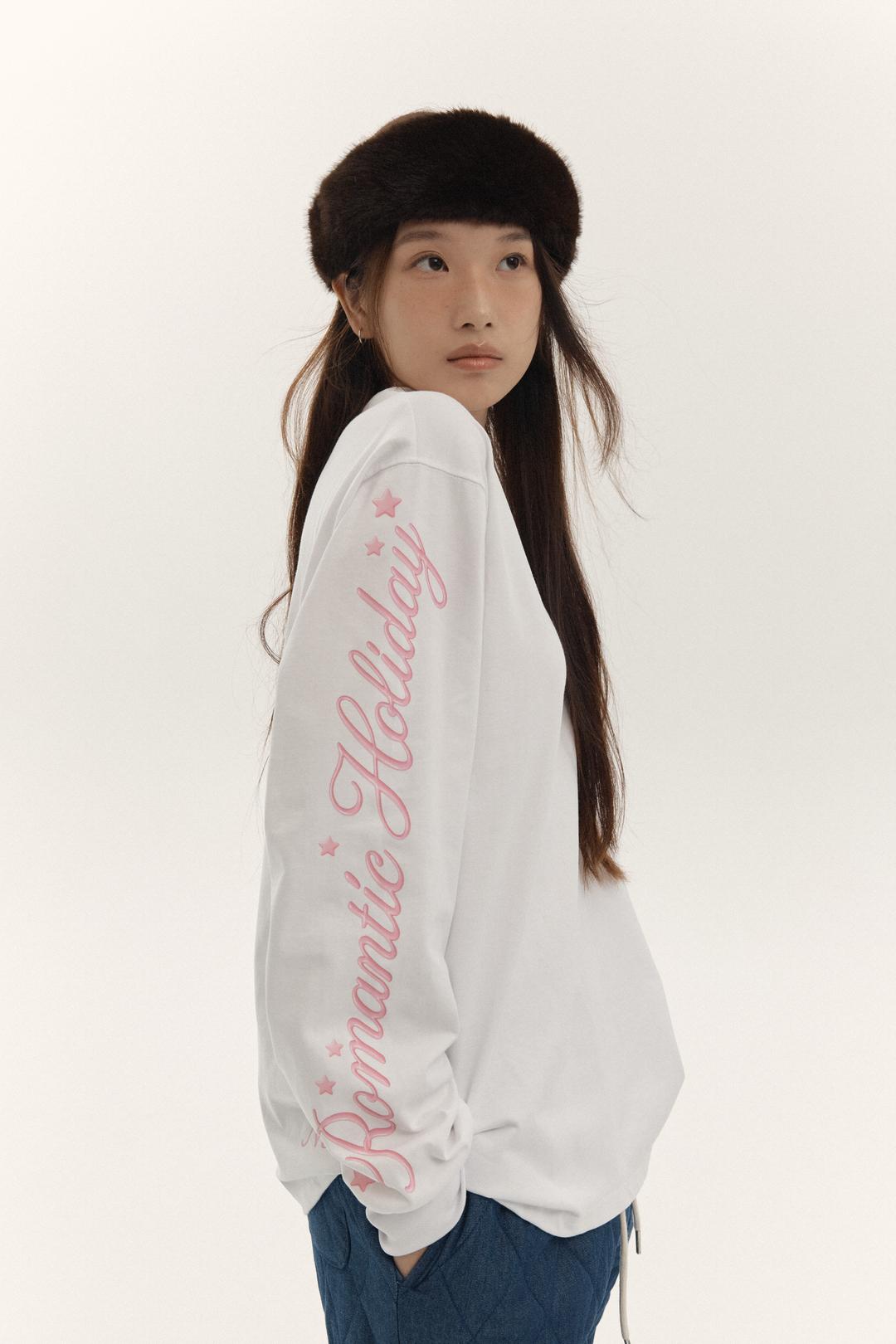 Oversized Romantic Holiday T-shirt (white)