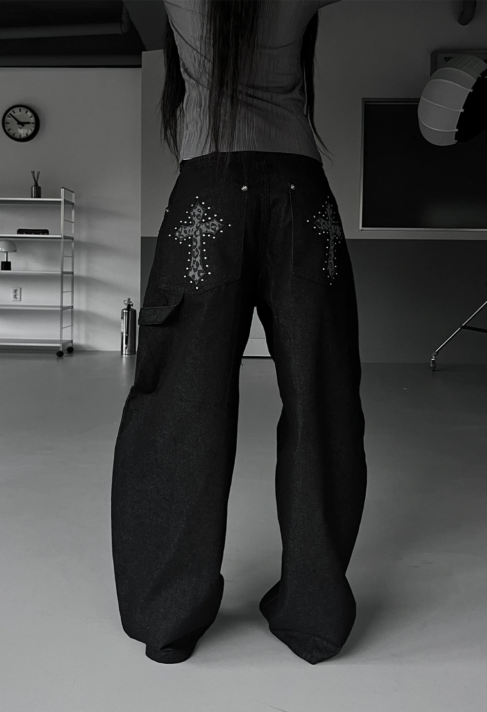 leopard cross stud balloon denim