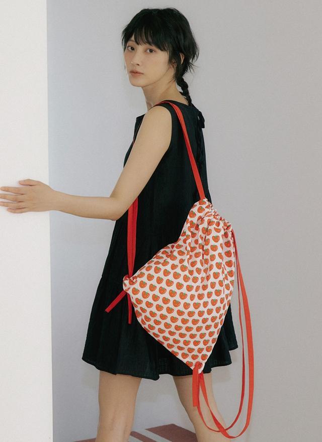 WOI TOMATO STRING GYM SACK RED