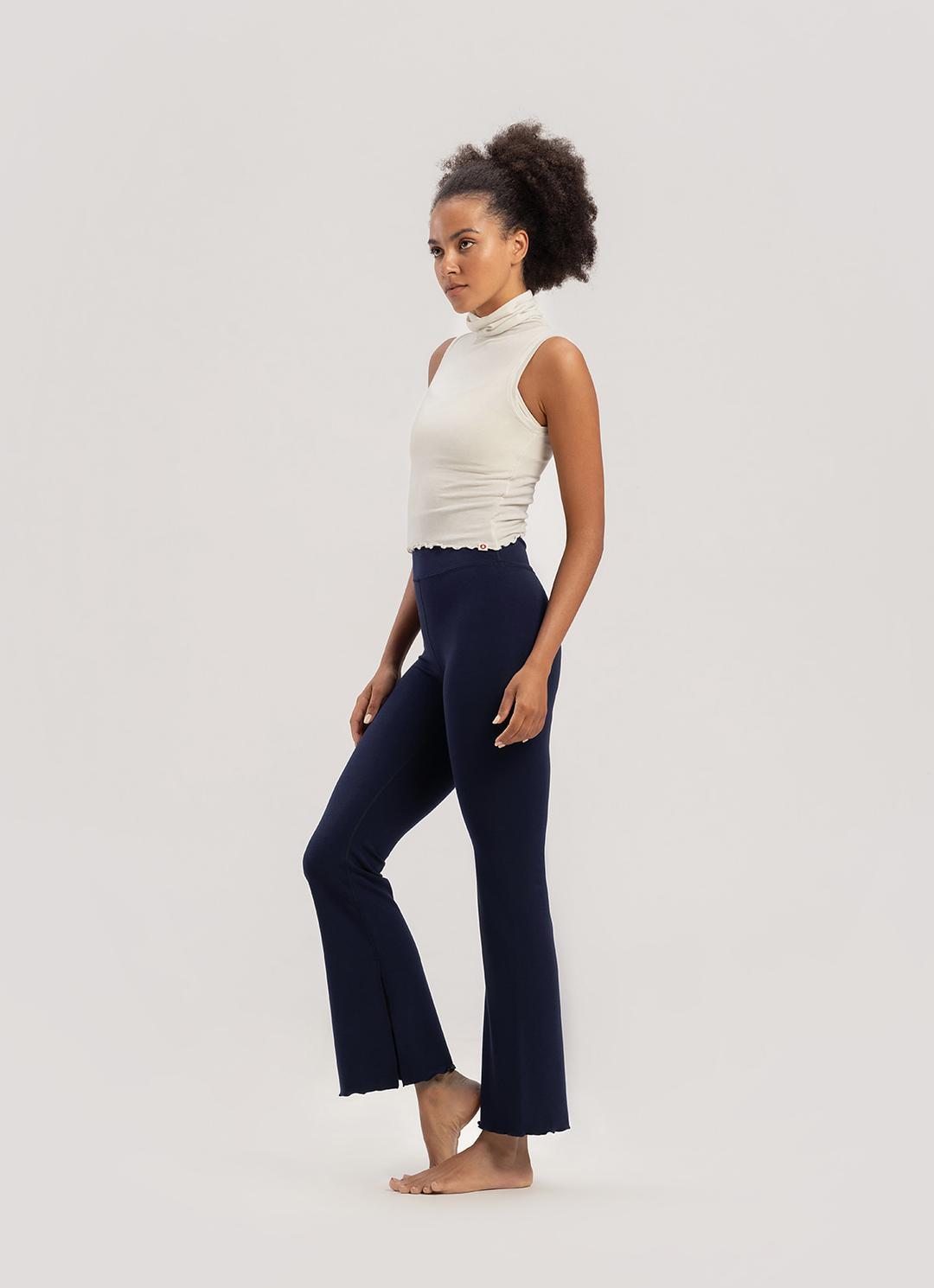 [Movement Line] Flap-over slit pants_Evening Blue