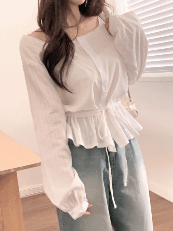 (봄신상🌸) 세블리 스퀘어넥 레이스 블라우스