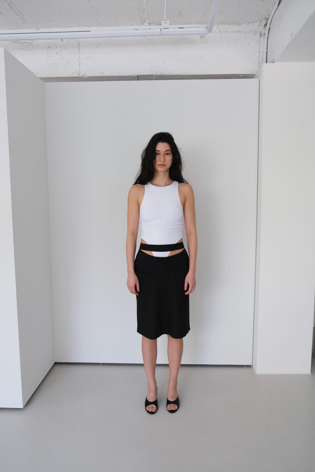 3-way Hole Midi Skirt Black
