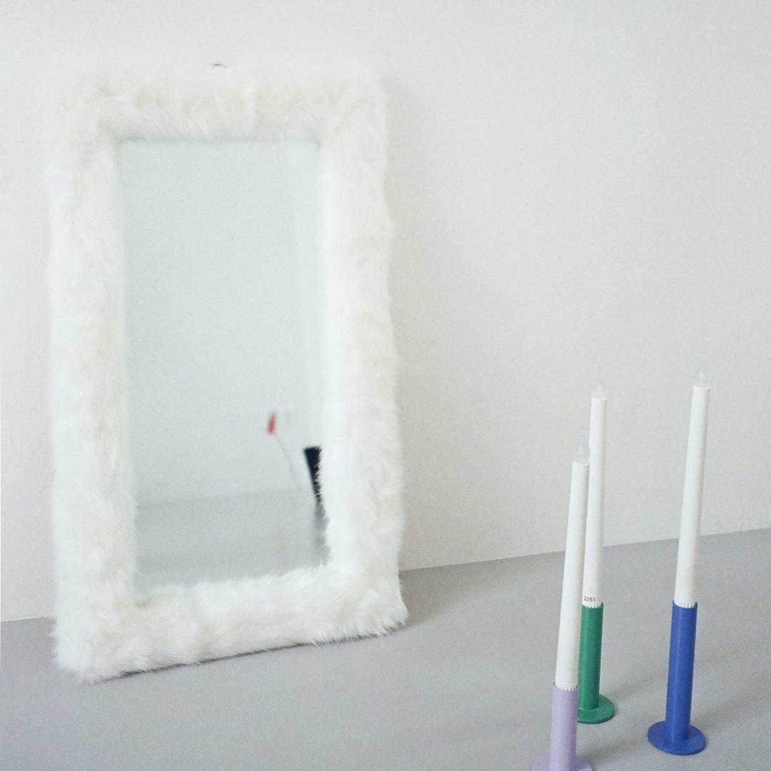 FAUX FUR MIRROR 폭스퍼미러 반신거울 화이트