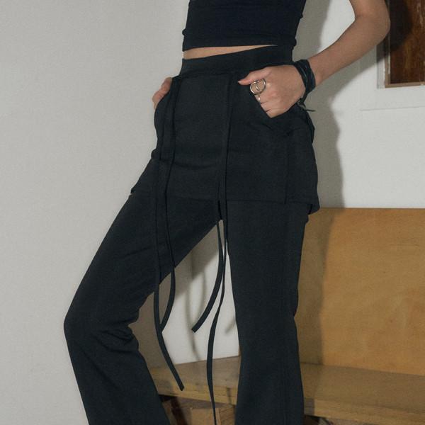 레이어드 스커트 부츠컷 팬츠 [블랙]