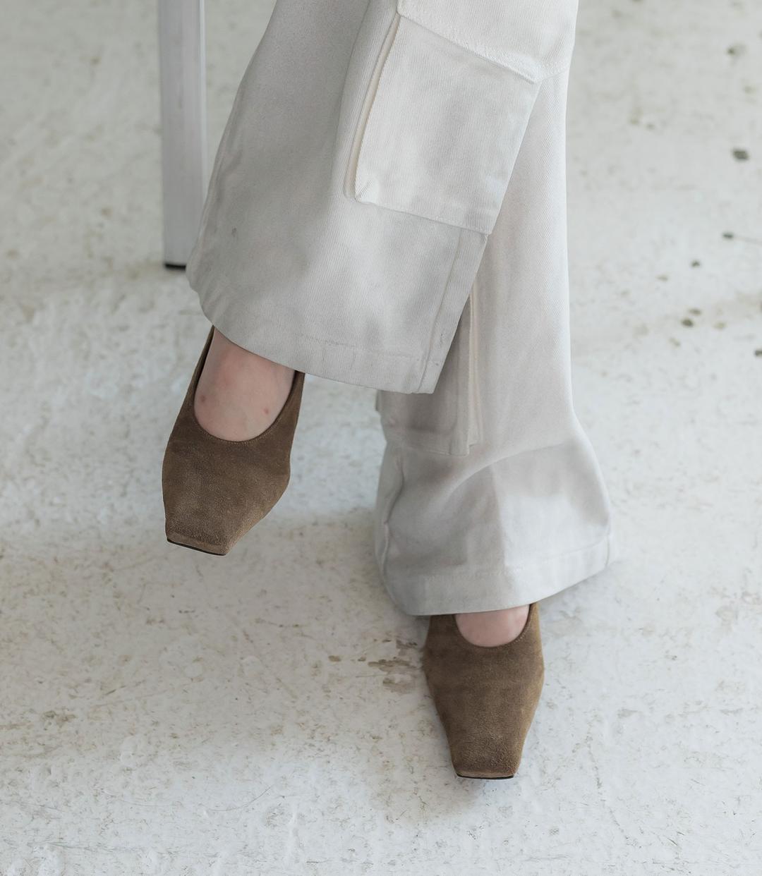 [HAND MADE]  SQUARE FORMA PUMPS SUEDE KHAKI