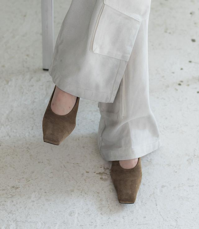 [HAND MADE]  SQUARE FORMA PUMPS SUEDE KHAKI