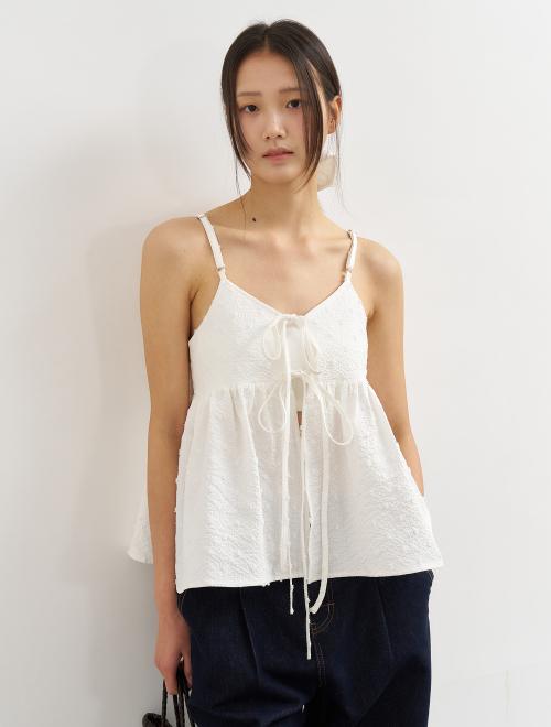 텍스처드 버블 슬리브리스 블라우스 [WHITE] / WBE2L03526